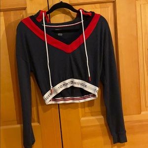 Tommy Hilfiger cropped sweatshirt/hoodie